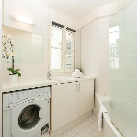 Bnbnova - Notre-dame - 1br With Balcony *