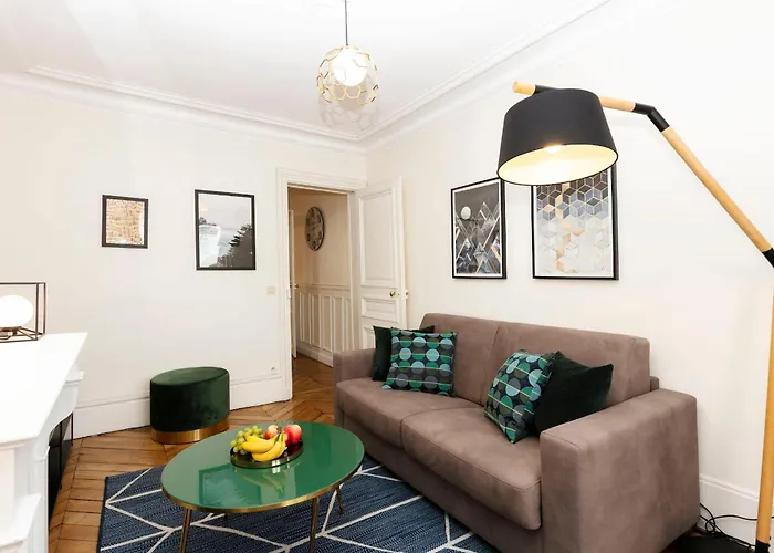 Bnbnova - Notre-dame - 1br With Balcony